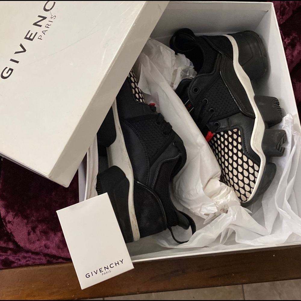 Givenchy Sneakers